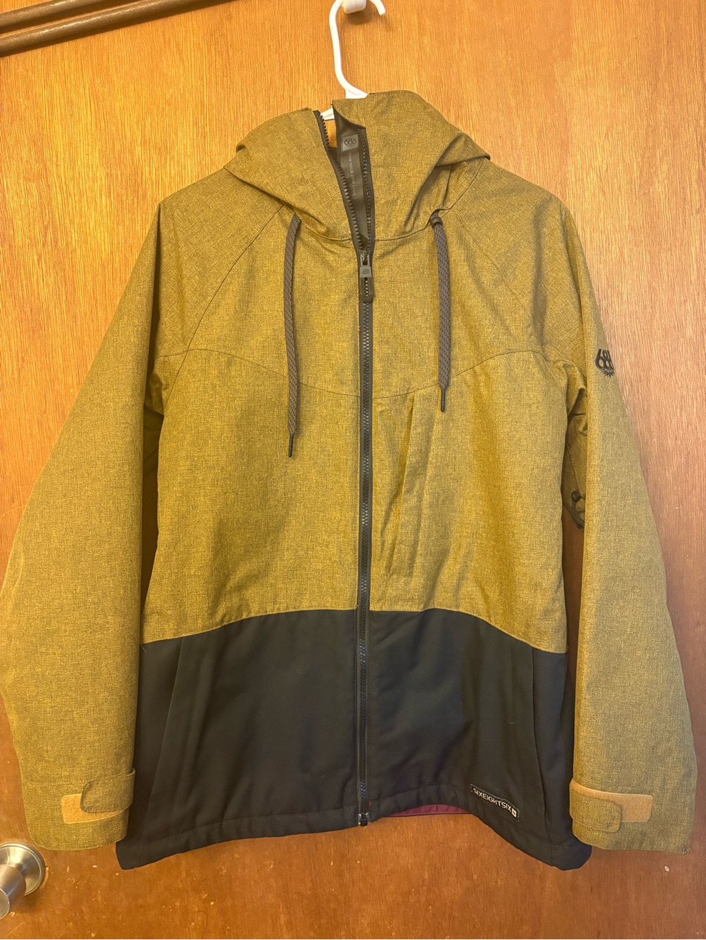 686 Womenâs Mustard And Black Ski/Snowboard Jacket